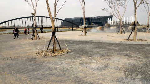 故宮博物院南院 橋と博物館