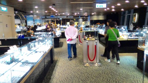 台北101 88階 珊瑚と宝石展示販売