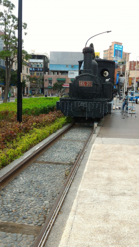淡水駅前の蒸気機関車