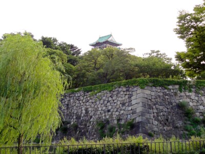 内濠西側と天守閣２
