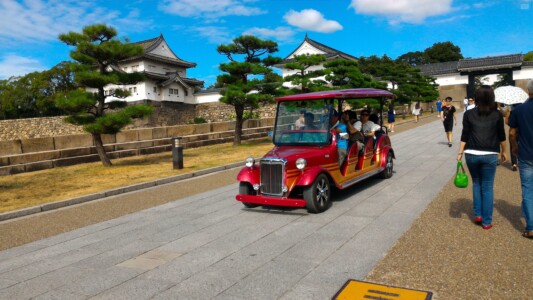 千貫櫓・多聞櫓・大手門とエレクトリックカー