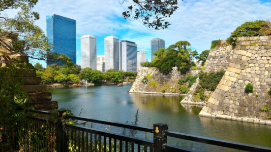 西の丸庭園からOBP