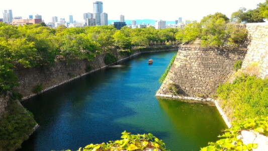 大阪城公園本丸から御座船を見る