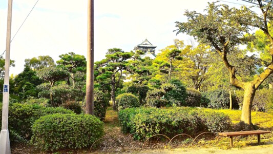 大阪城 天守閣を借景とした日本庭園