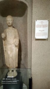 1階廊下の展示4