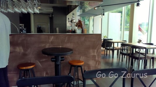 MILLS CAFÉ BISTRO12